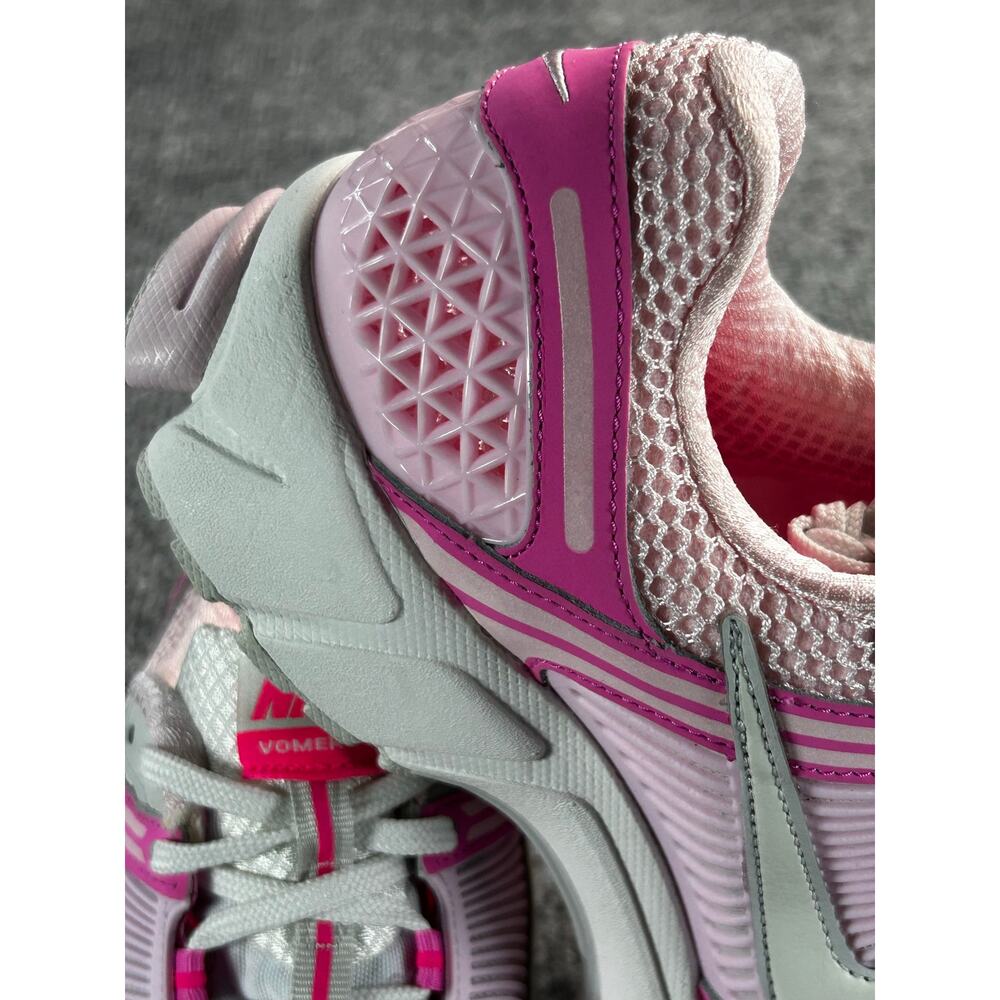 Nike Vomero 18 Women's Running Shoes Pink White Gray Size 8.5 New No Box - Picture 6 of 15